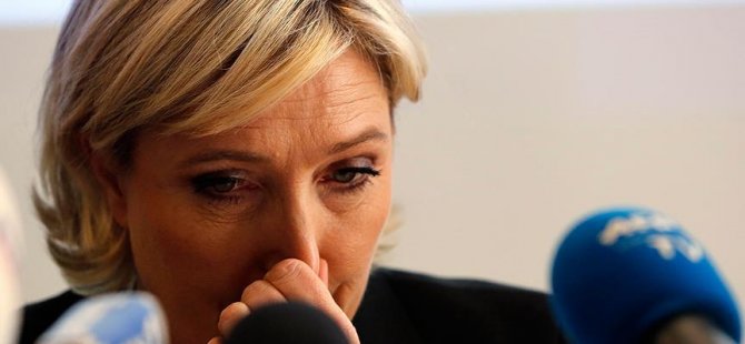 Le Pen’in yardımcısı da istifa etti