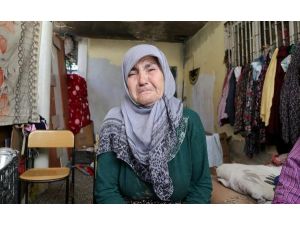 Evleri yanan yaşlı çift, balkon boşluğunda yaşıyor