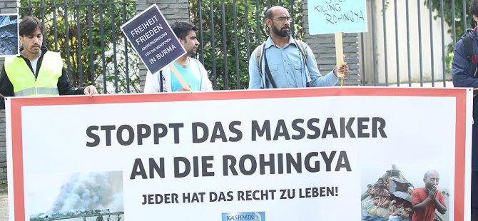 Almanya'da Arakan protestosu