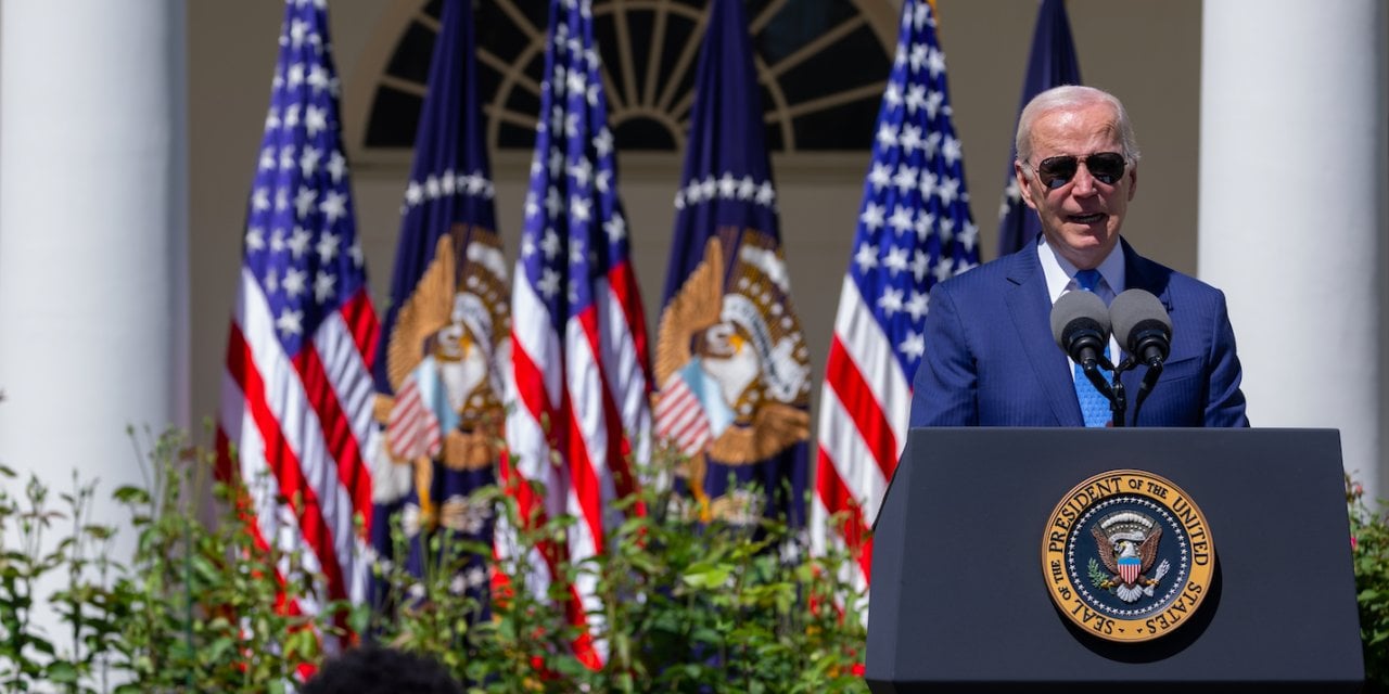 Biden Macron ile Çin ziyaretini görüştü