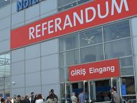 'Evet' diyenler, Avrupa'da hedef tahtasında