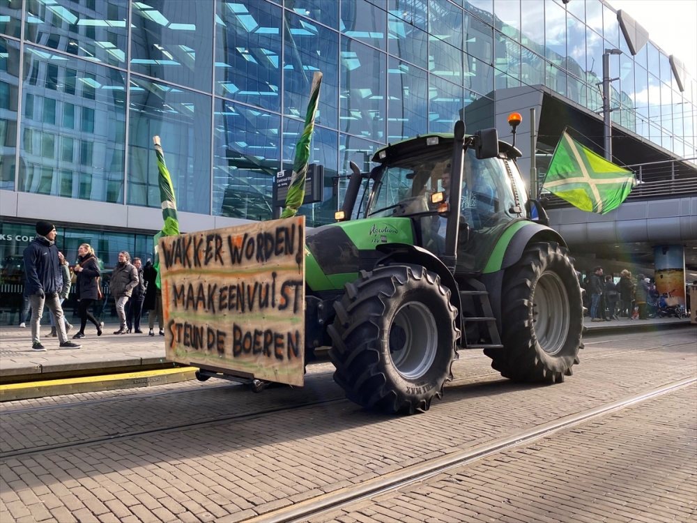 Hollanda'da çiftçiler hükümeti protesto etti 13