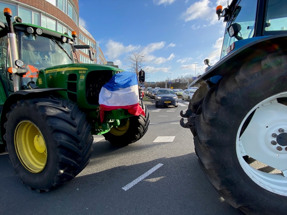 Hollanda'da çiftçiler hükümeti protesto etti 17