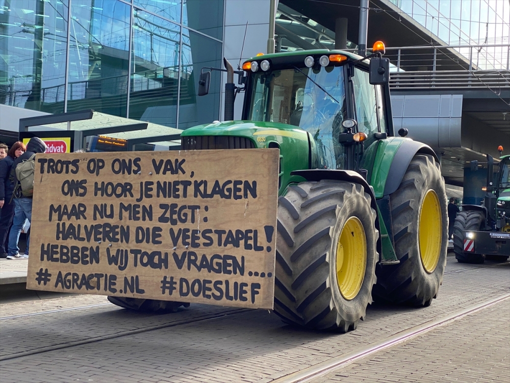 Hollanda'da çiftçiler hükümeti protesto etti 21