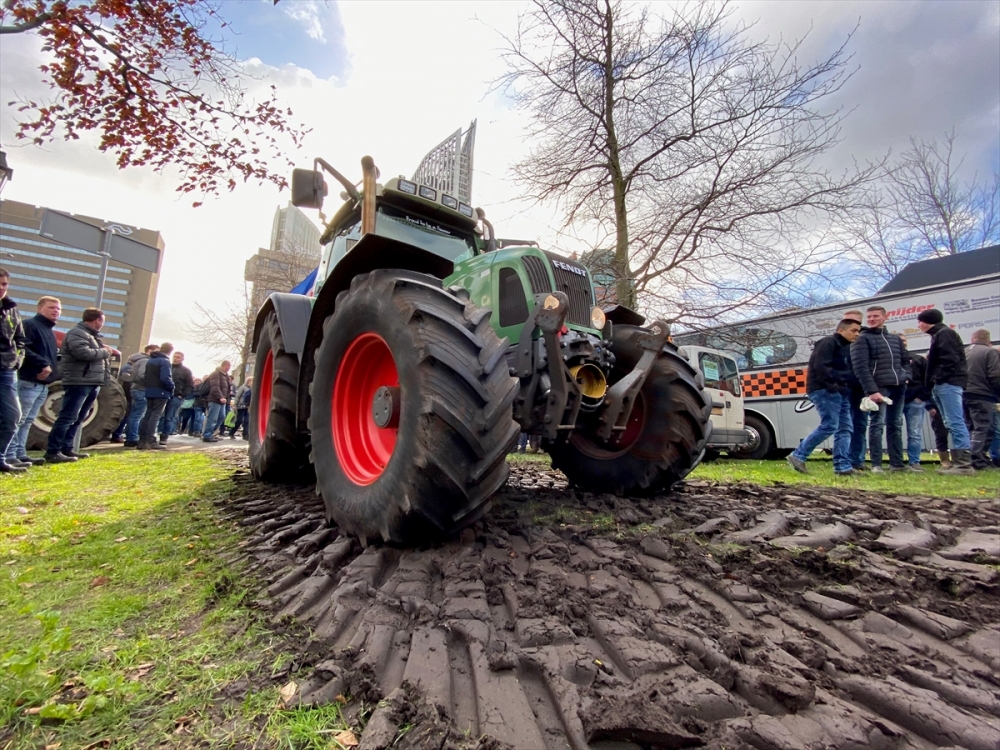 Hollanda'da çiftçiler hükümeti protesto etti 30