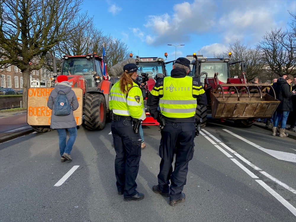 Hollanda'da çiftçiler hükümeti protesto etti 32