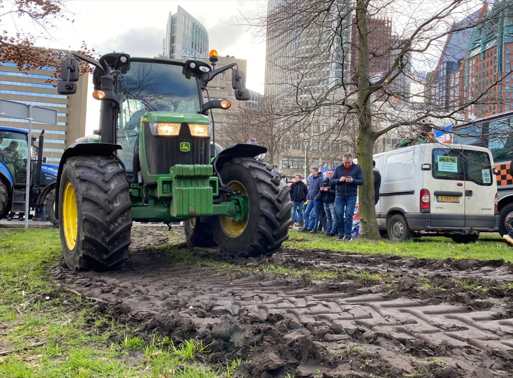 Hollanda'da çiftçiler hükümeti protesto etti 35
