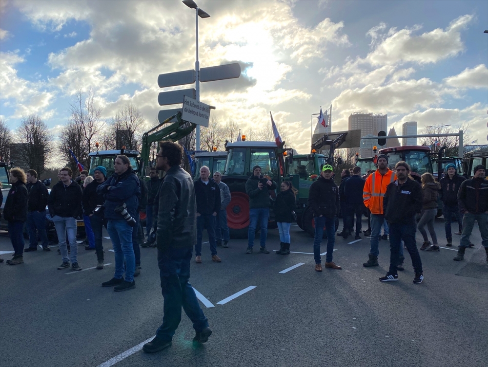 Hollanda'da çiftçiler hükümeti protesto etti 4