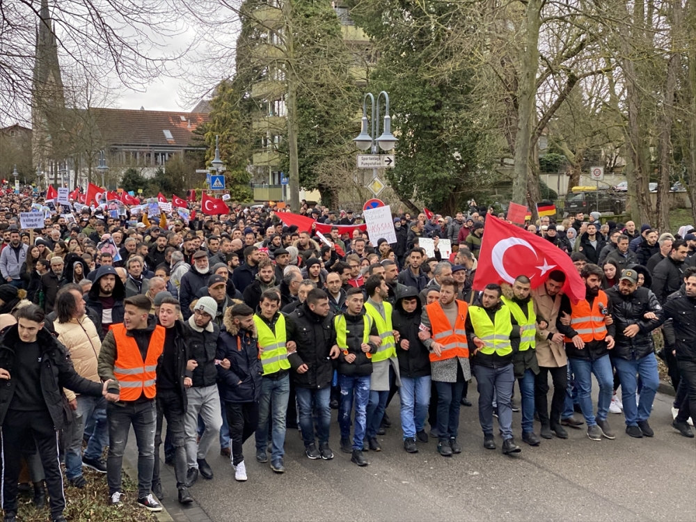 Hanau'da ırkçılık ve teröre karşı yürüyüş 14