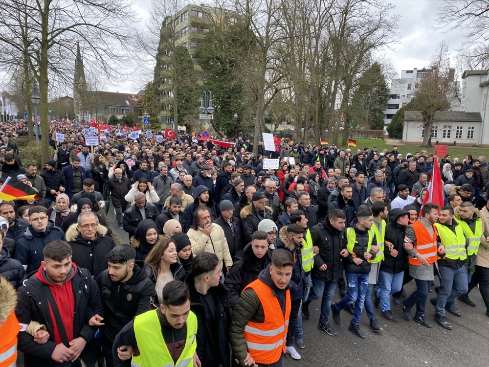 Hanau'da ırkçılık ve teröre karşı yürüyüş 15