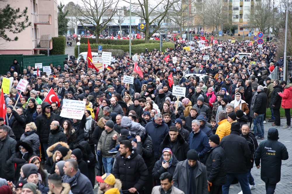 Hanau'da ırkçılık ve teröre karşı yürüyüş 5