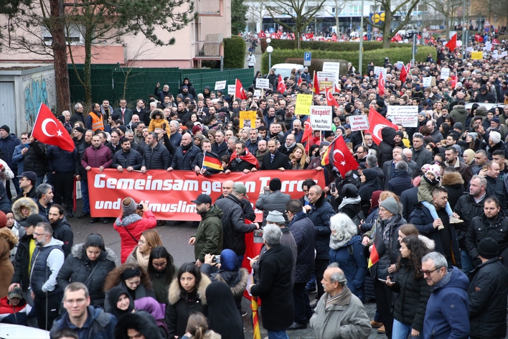 Hanau'da ırkçılık ve teröre karşı yürüyüş 7