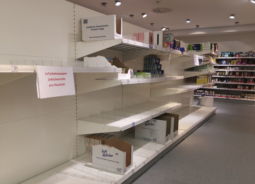 Almanya'da market rafları boşaldı 2