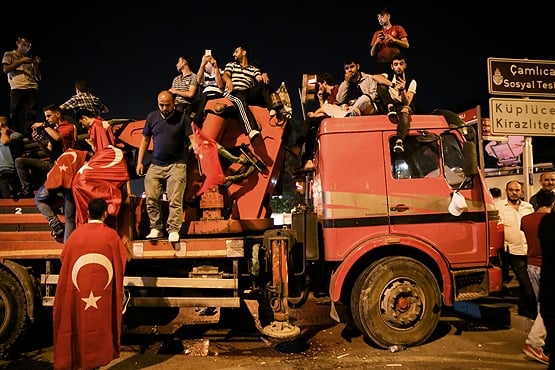 Yurttan darbe girişimi protestoları 31