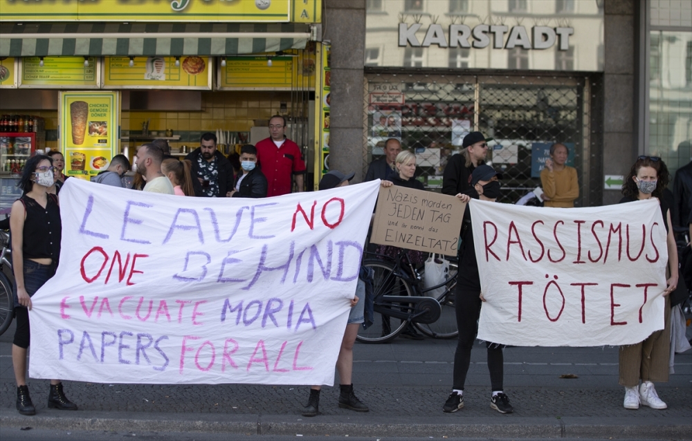 Berlin'de ırkçılık protestosu 27