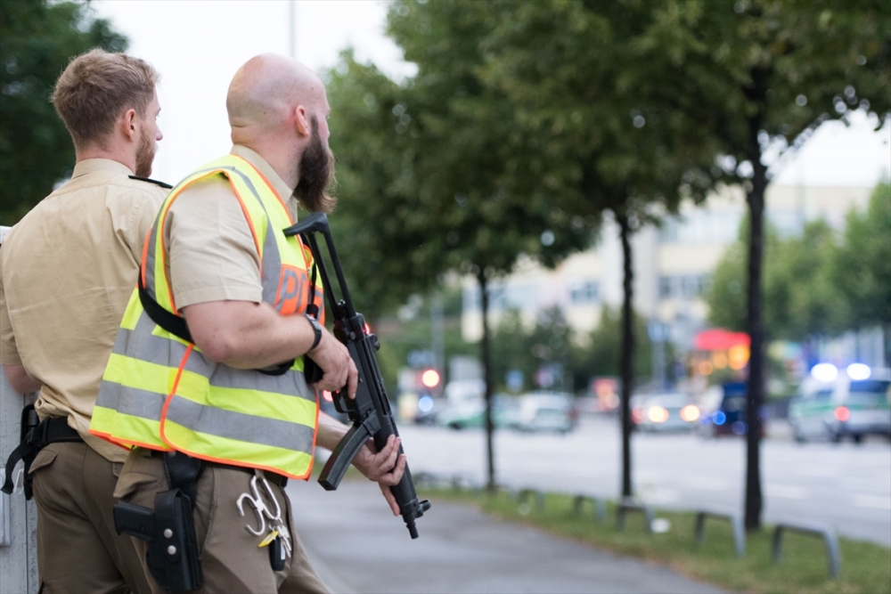 Münih'te terör saldırısı: 10 ölü 8
