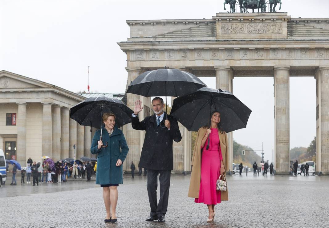 İspanya Kralı 6. Felipe ve eşi Kraliçe Letizia Almanya'da 1
