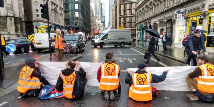 Just Stop Oil gönüllüleri Londra'da gösteri düzenledi