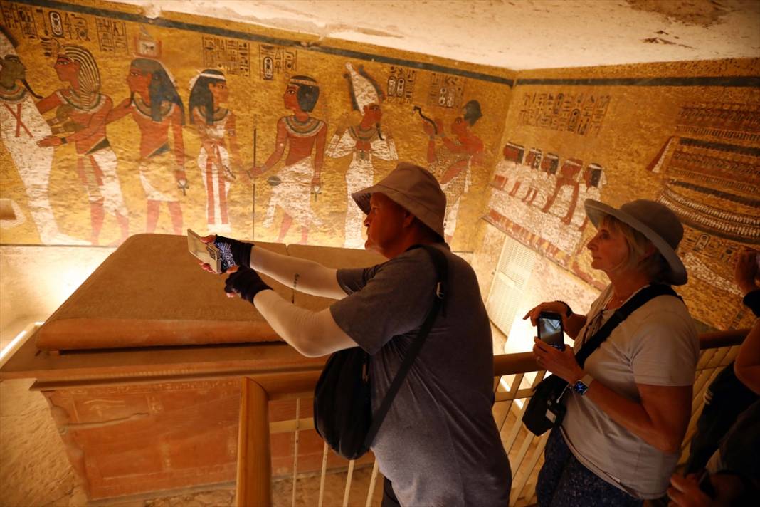Mısır kıralı Tutankamon'a ait mezarın keşfedilişinin 100. yılı 10