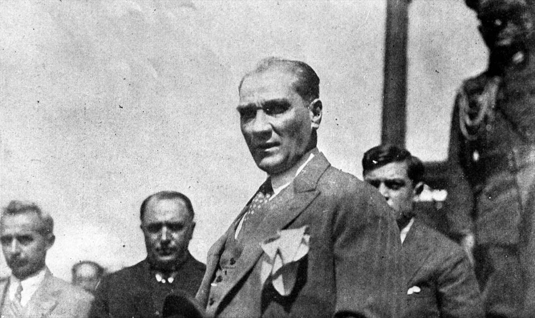 Büyük Önder Atatürk'ü anıyoruz 15