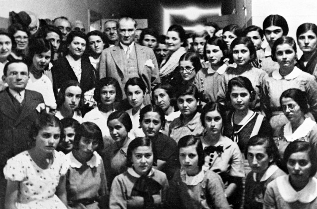 Büyük Önder Atatürk'ü anıyoruz 28