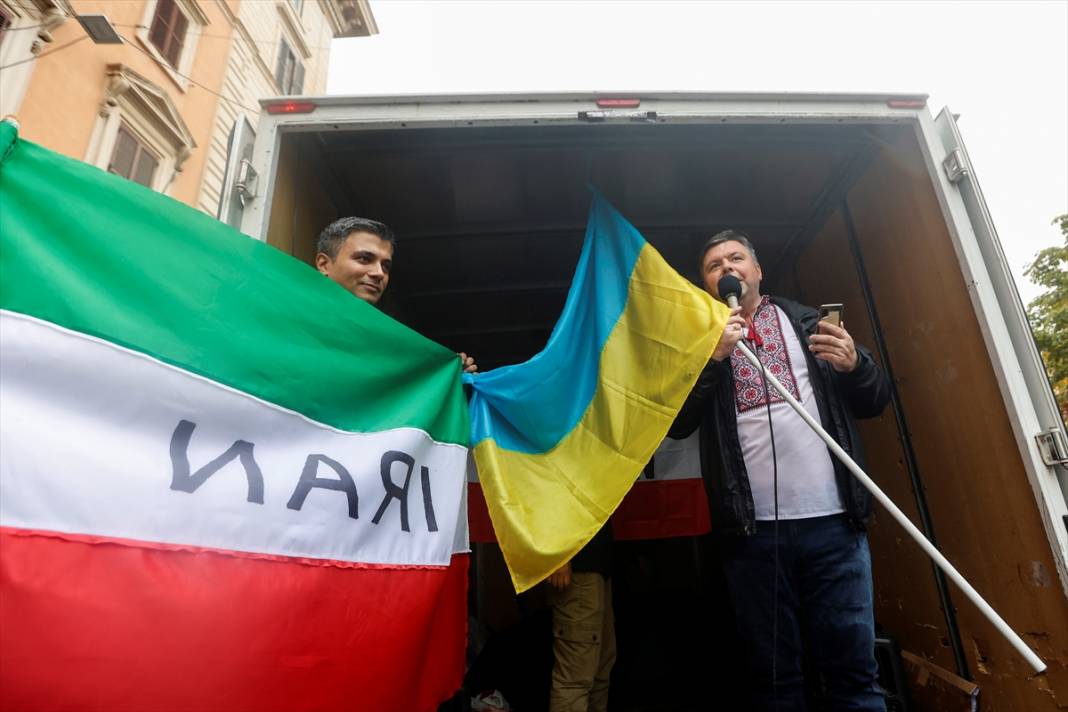 İranlı Mahsa Emini'nin gözaltına alındıktan sonra ölümü, Roma'da protesto edildi 9