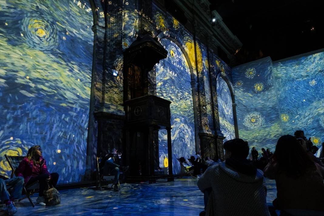 Napoli'de dijital Van Gogh sergisi 11