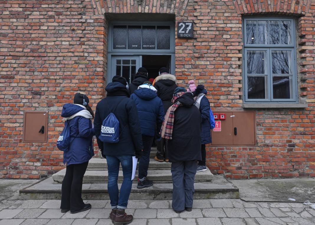 Polonya’da bulunan Auschwitz-Birkenau Nazi toplama kampı 7