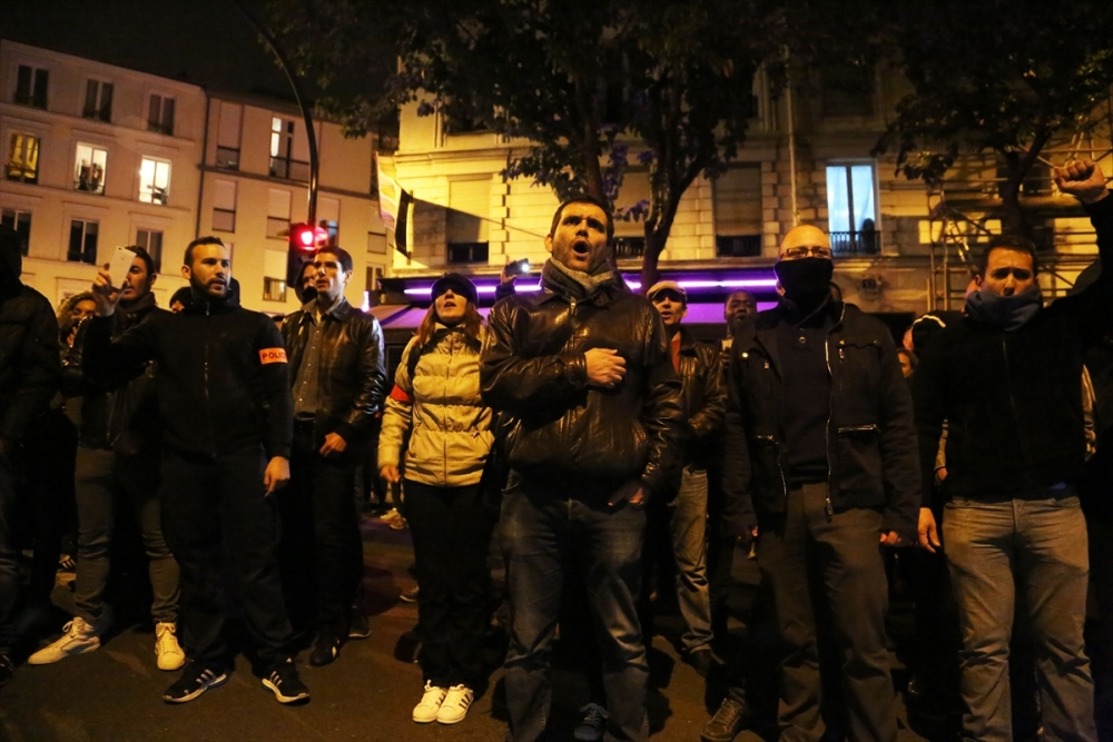 Fransa'da polisler direnişte 4