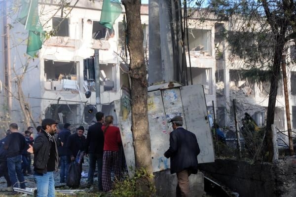 Diyarbakır'da patlama: 30 yaralı 9