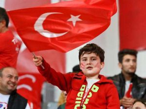 Türkiye-Kosova maçından kareler