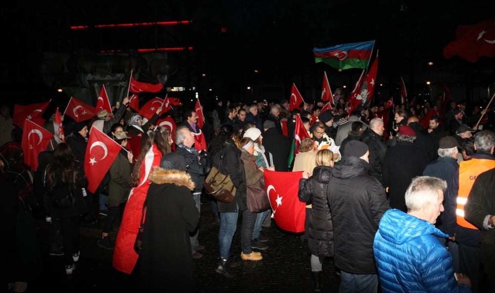 İstanbul'daki terör saldırısı Almanya'da protesto edildi 4