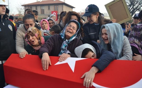 Türkiye şehitlerini uğurluyor 24