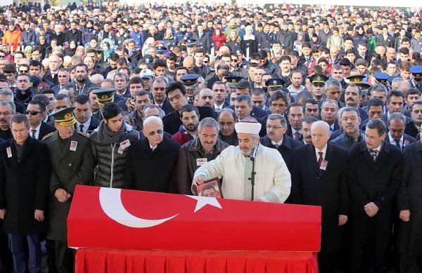 Türkiye şehitlerini uğurluyor 66