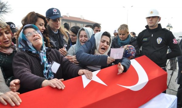 Türkiye şehitlerini uğurluyor 69
