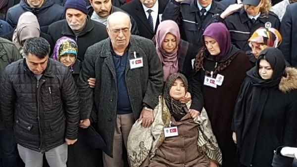 Türkiye şehitlerini uğurluyor 83