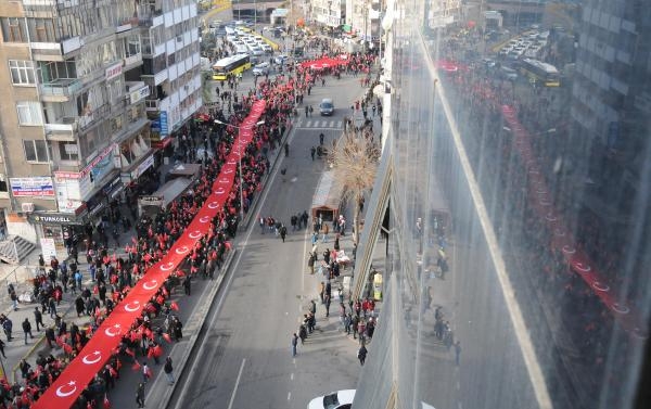Diyarbakır'da binlerce kişi terörü lanetledi 2