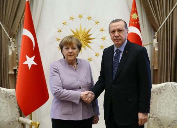 Merkel'in Türkiye çıkarması 1