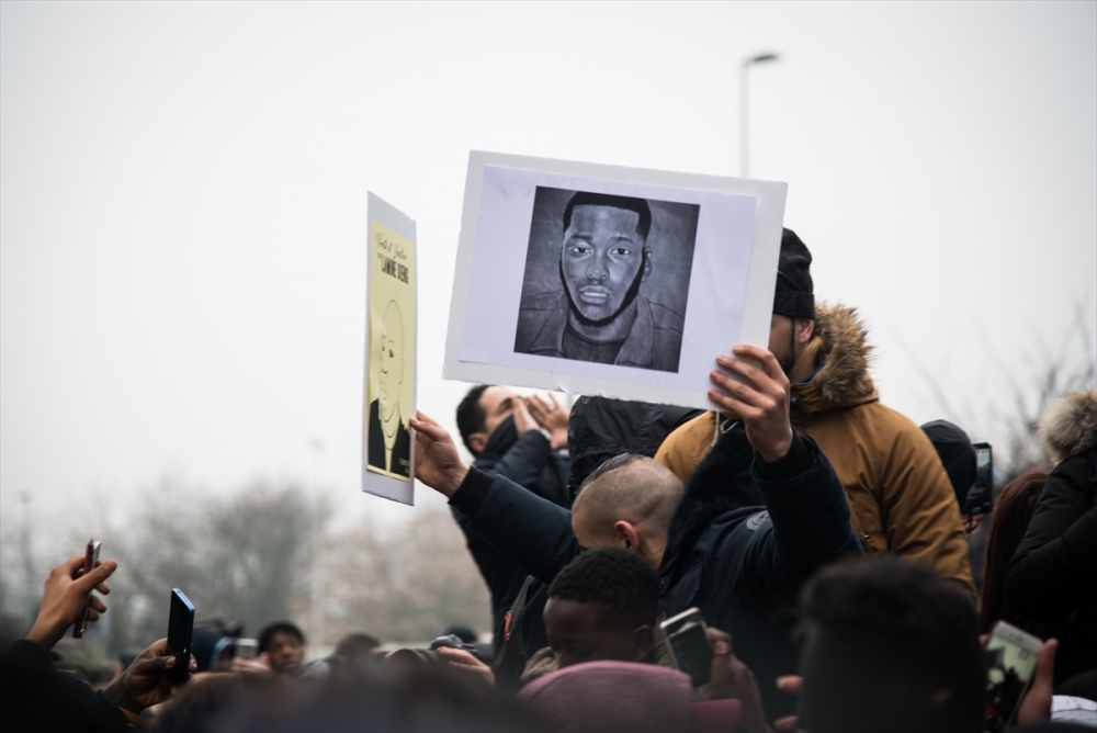 Paris'te polis şiddeti protestoları sürüyor 5