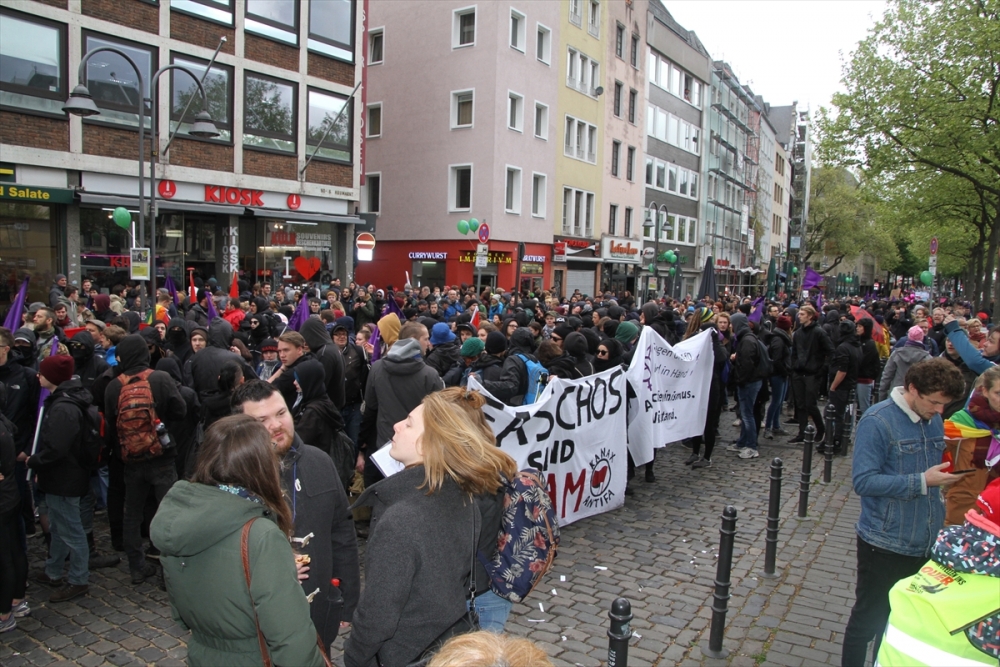 Köln'de on binler ırkçılığa #HAYIR dedi 28