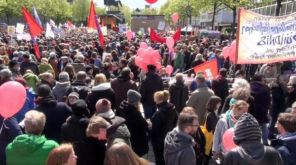 Köln'de on binler ırkçılığa #HAYIR dedi 3