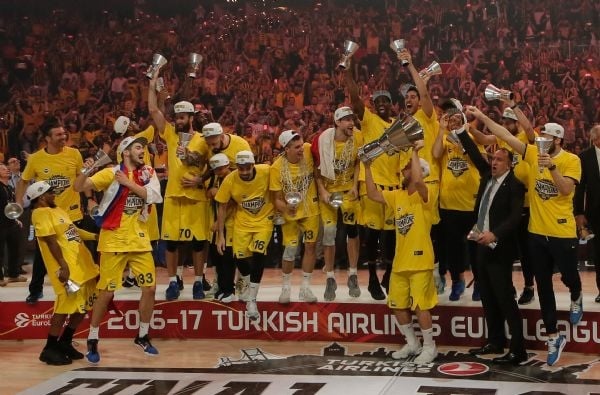 Fenerbahçe tarih yazdı 55