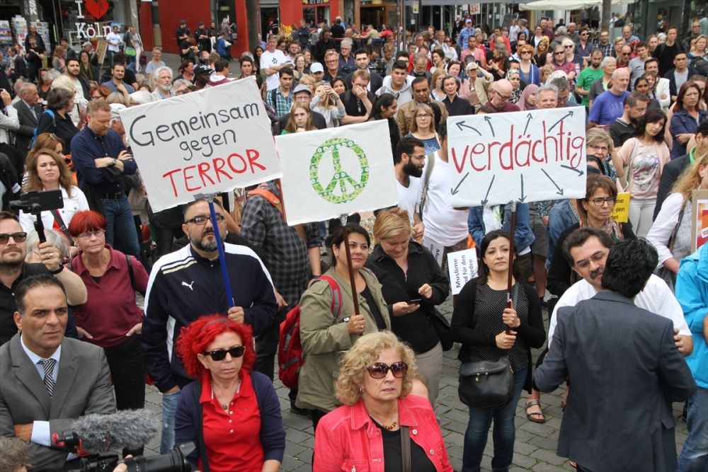 Almanya'da Müslümanlardan 'Barış Yürüyüşü' 2