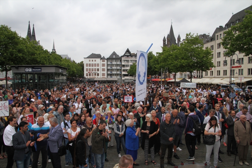 Almanya'da Müslümanlardan 'Barış Yürüyüşü' 4