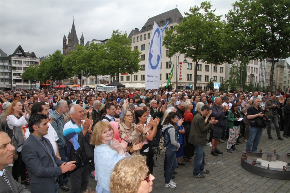 Almanya'da Müslümanlardan 'Barış Yürüyüşü' 5