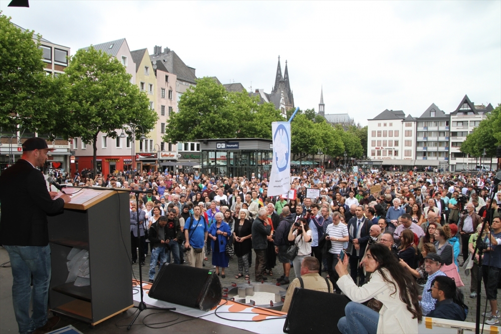 Almanya'da Müslümanlardan 'Barış Yürüyüşü' 9