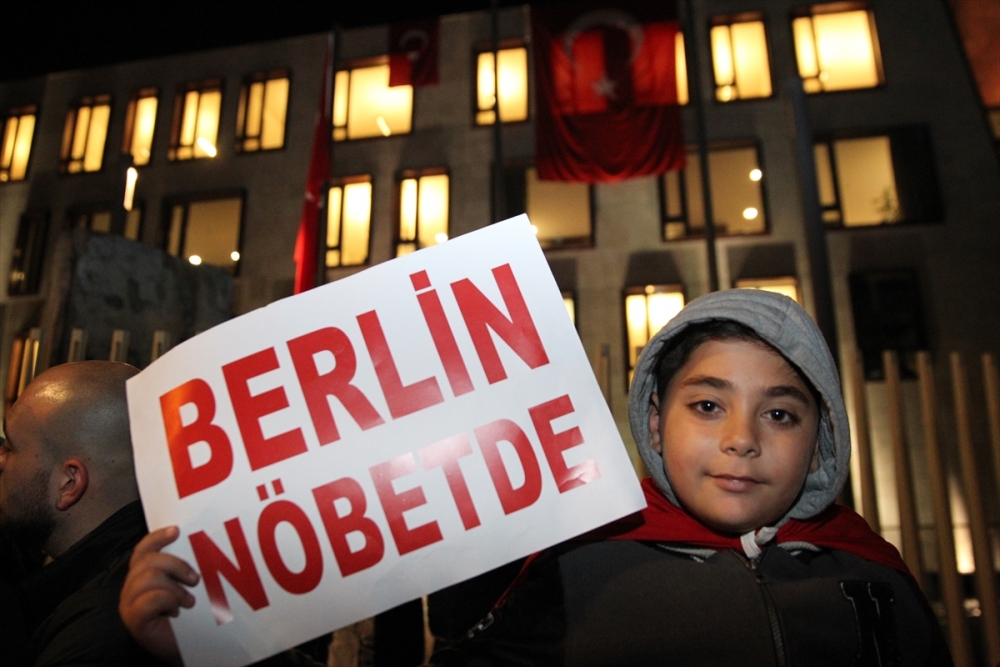 Berlin'de 'Demokrasi Nöbeti' 2