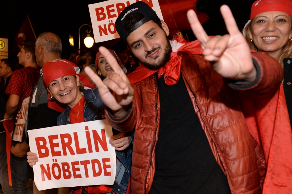 Berlin'de 'Demokrasi Nöbeti' 4