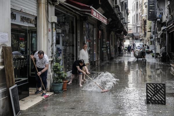 İstanbul'da yağmura teslim 50