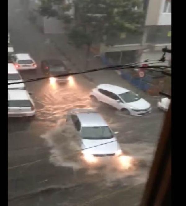 İstanbul'da yağmura teslim 73